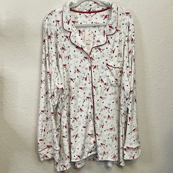Secret Treasures Other - Secret Treasures cardinal print pajamas Set